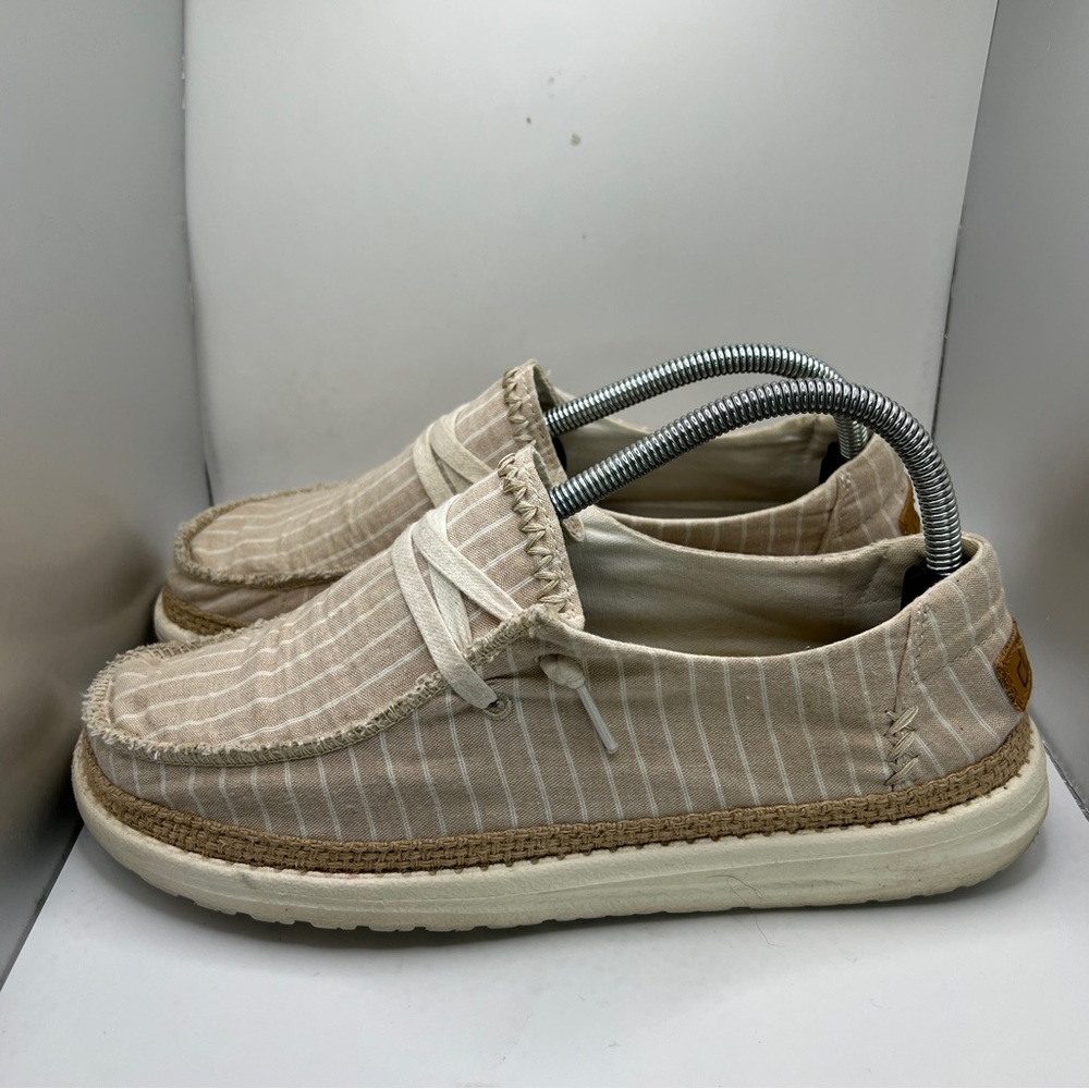 Women’s Hey Dude’s Size 9